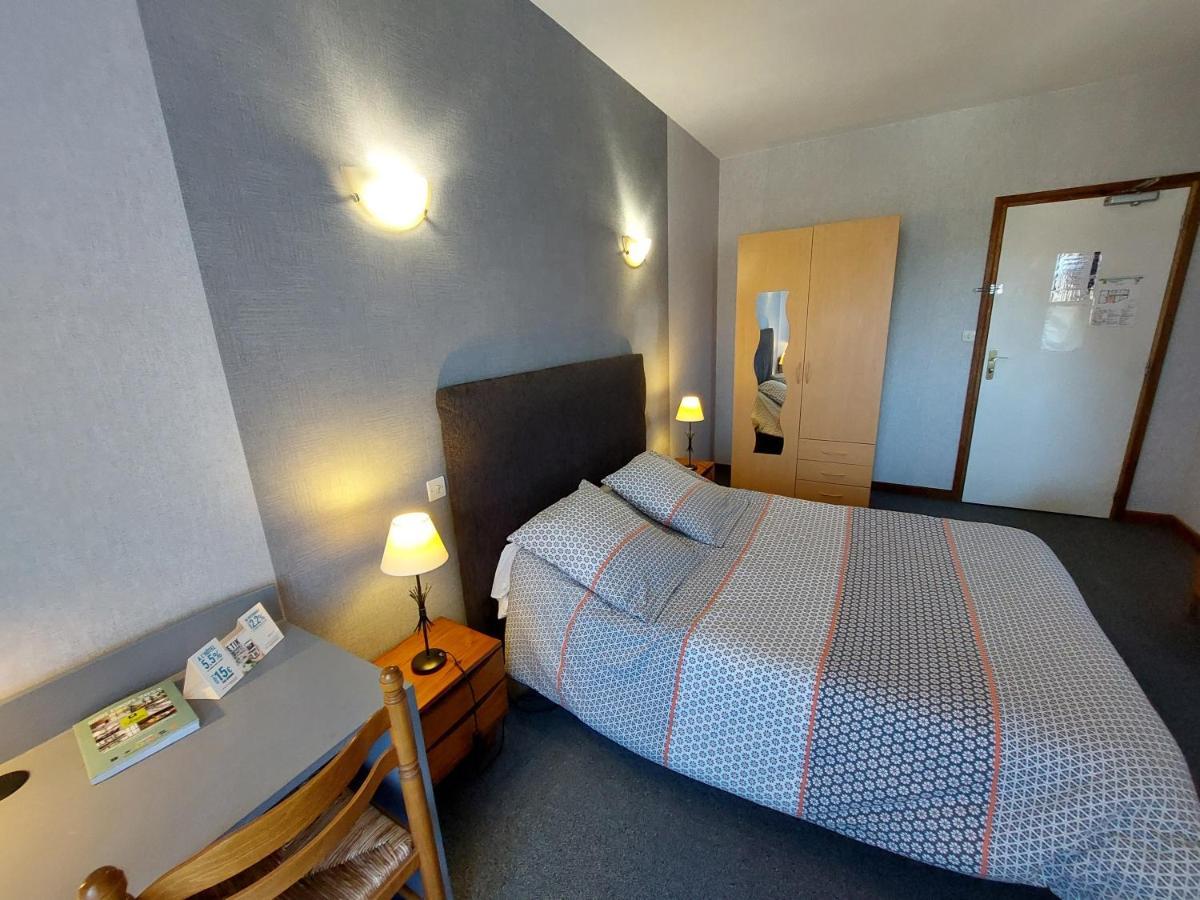 L'Accent - Hotel 2 Etoiles Et Restaurant - Logis Hotels Astaffort Εξωτερικό φωτογραφία